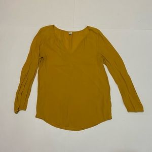⭐️Old Navy long sleeve mustard shirt, size small petite🍁